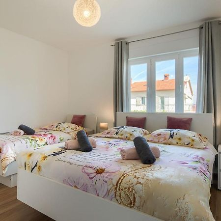 Esther Apartment Pula Zewnętrze zdjęcie