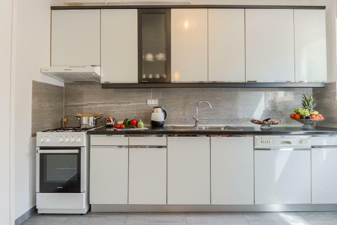 Esther Apartment Pula Zewnętrze zdjęcie