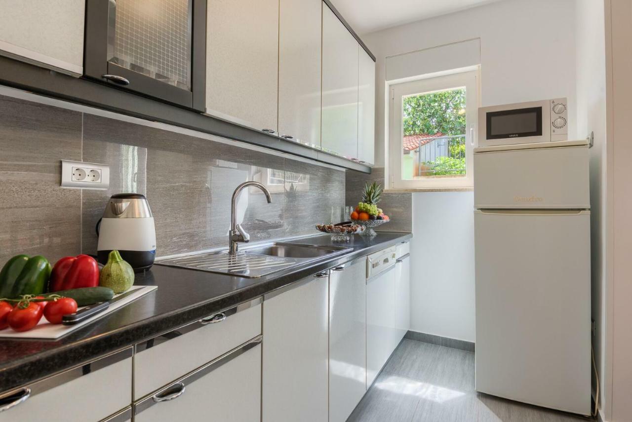 Esther Apartment Pula Zewnętrze zdjęcie