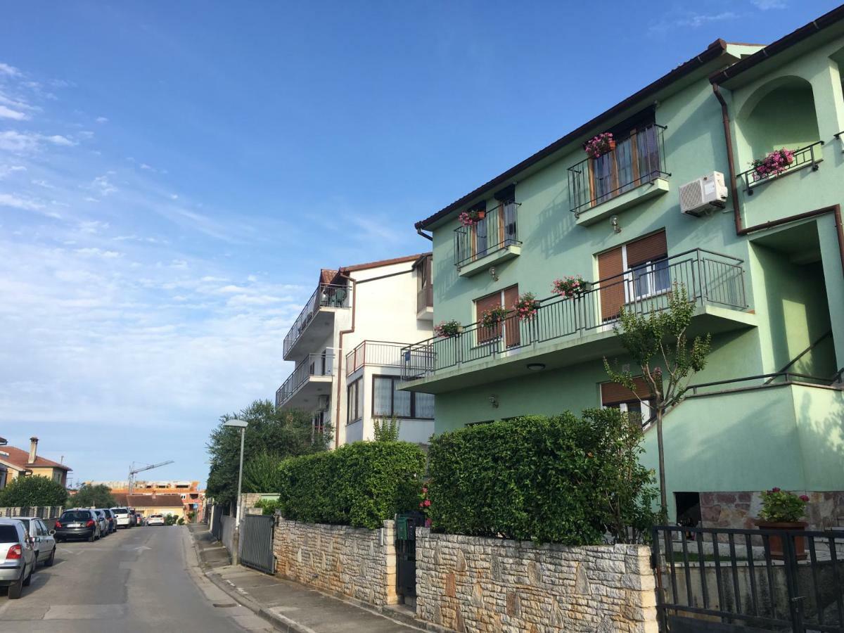 Esther Apartment Pula Zewnętrze zdjęcie