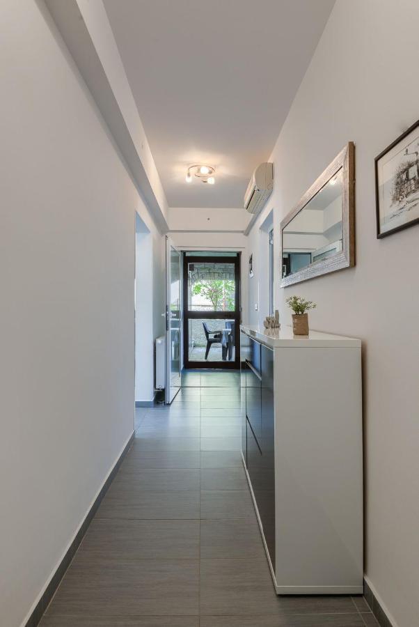 Esther Apartment Pula Zewnętrze zdjęcie