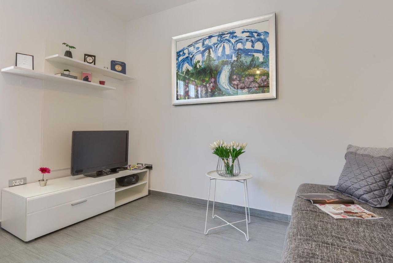 Esther Apartment Pula Zewnętrze zdjęcie